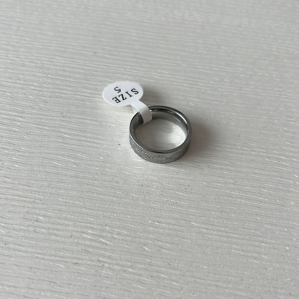 etched fashion ring